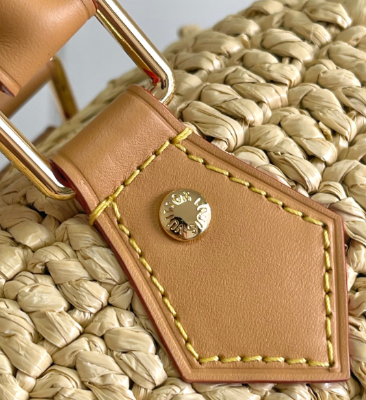 Chic Louis Vuitton Straw Handbag With Leather Accents For Summer Fashion Lovers