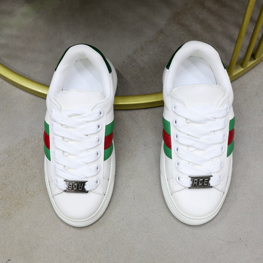 Gucci Unisex Sneakers With Iconic Green And Red Web Stripes