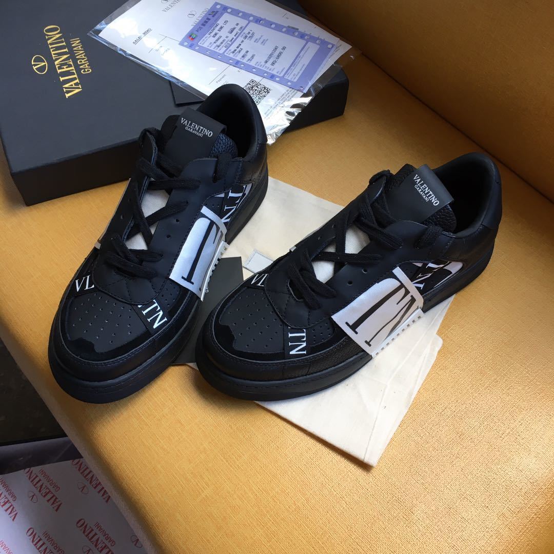 Valentino Unisex Sneakers VLTN Logo Luxury Fashion Sneakers