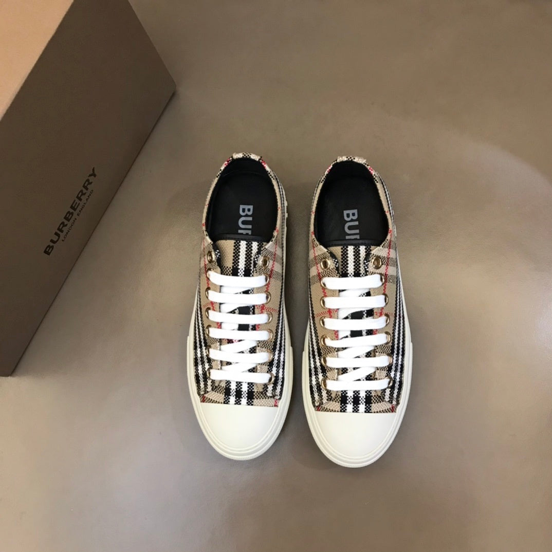 Burberry Unisex Classic Plaid Canvas Sneakers Fashionable Comfortable Footwear For Men And Women With Iconic Check Design