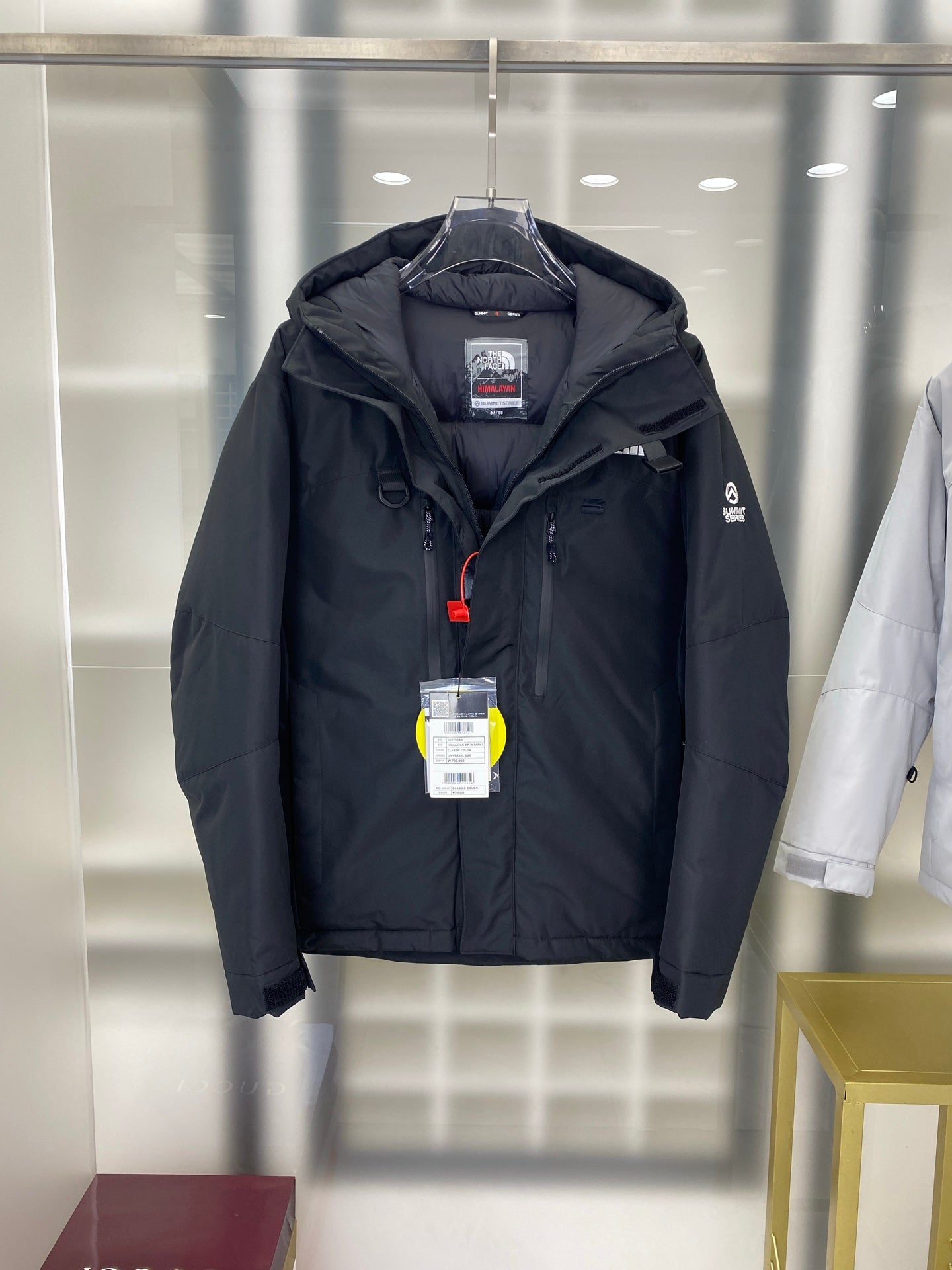 The North Face Black Hooded Puffer Jacket Warm Outdoor Winter Coat