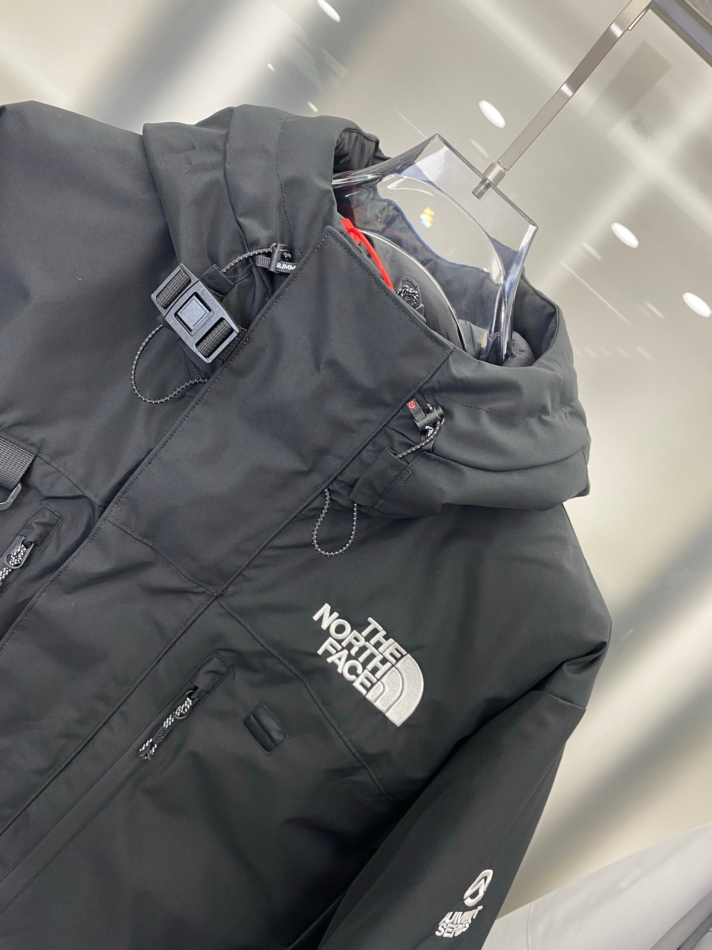The North Face Black Hooded Puffer Jacket Warm Outdoor Winter Coat