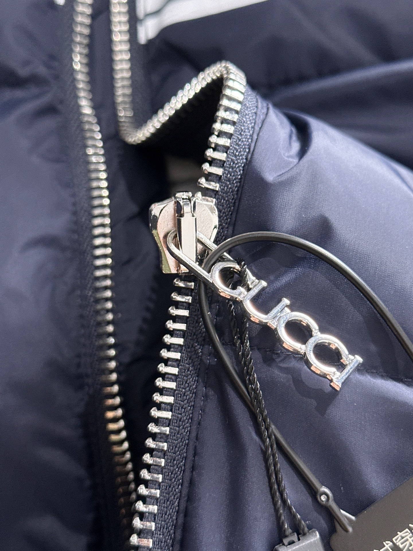 Gucci Navy Blue Hooded Down Jacket With Brand Logo Stripe
