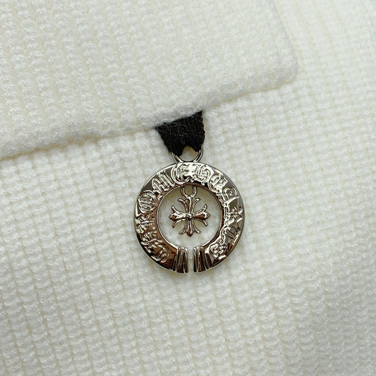 Chrome Hearts Style White Knit Zip-Up Cardigan With Cross Emblem And Pockets