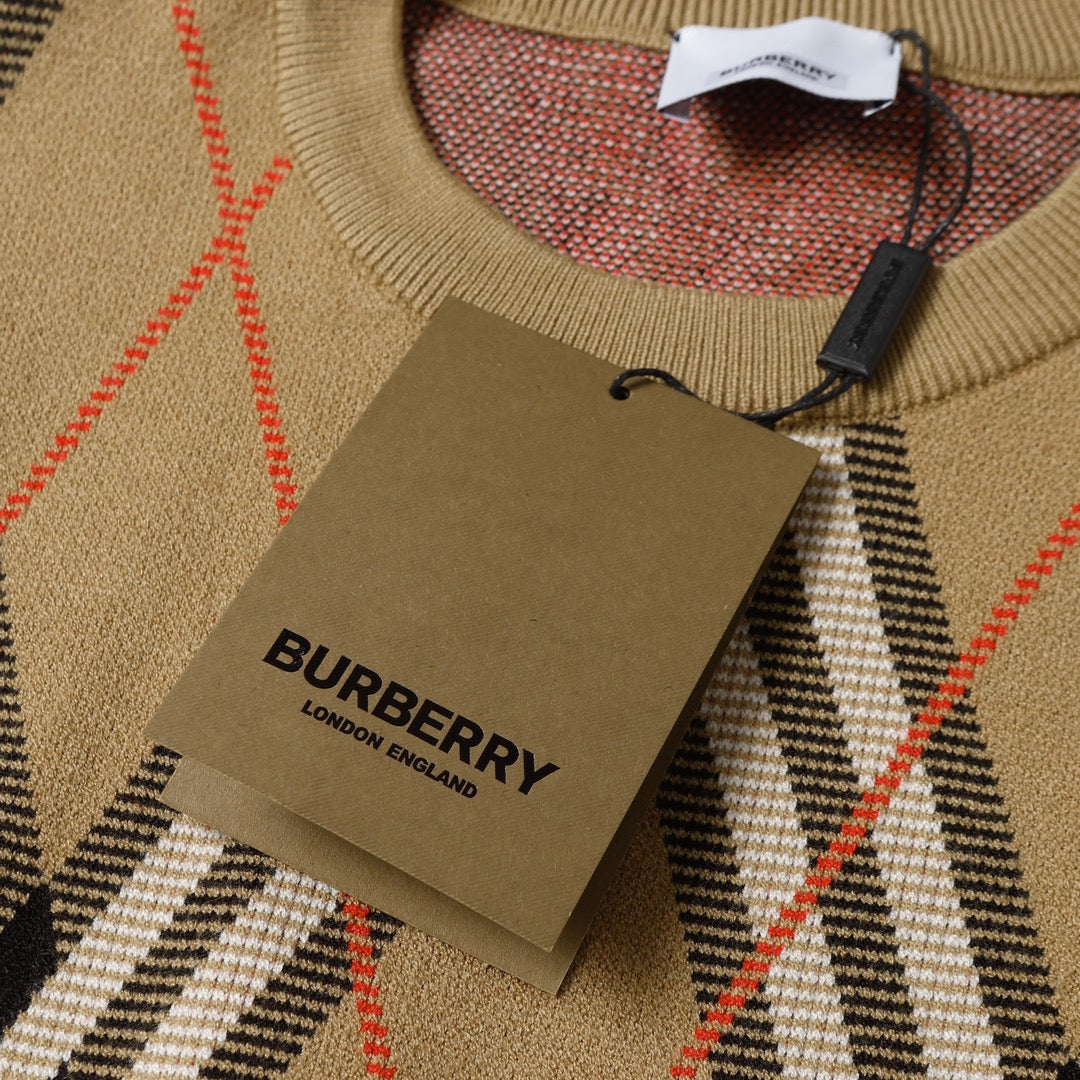 Burberry Men's Argyle Check Crew Neck Knitted Sweater