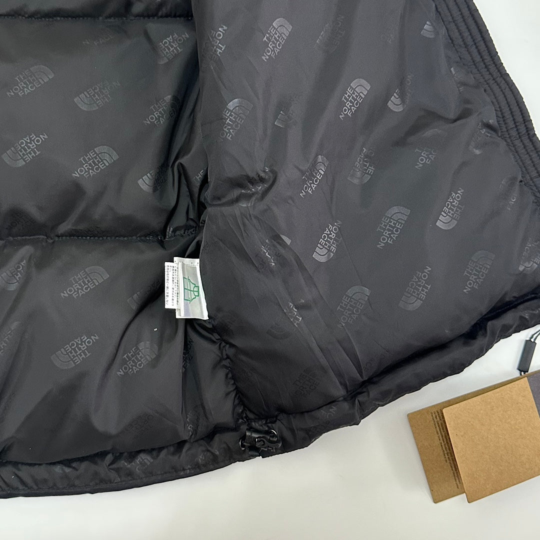 The North Face Black Puffer Vest Stylish Warm Winter Outerwear