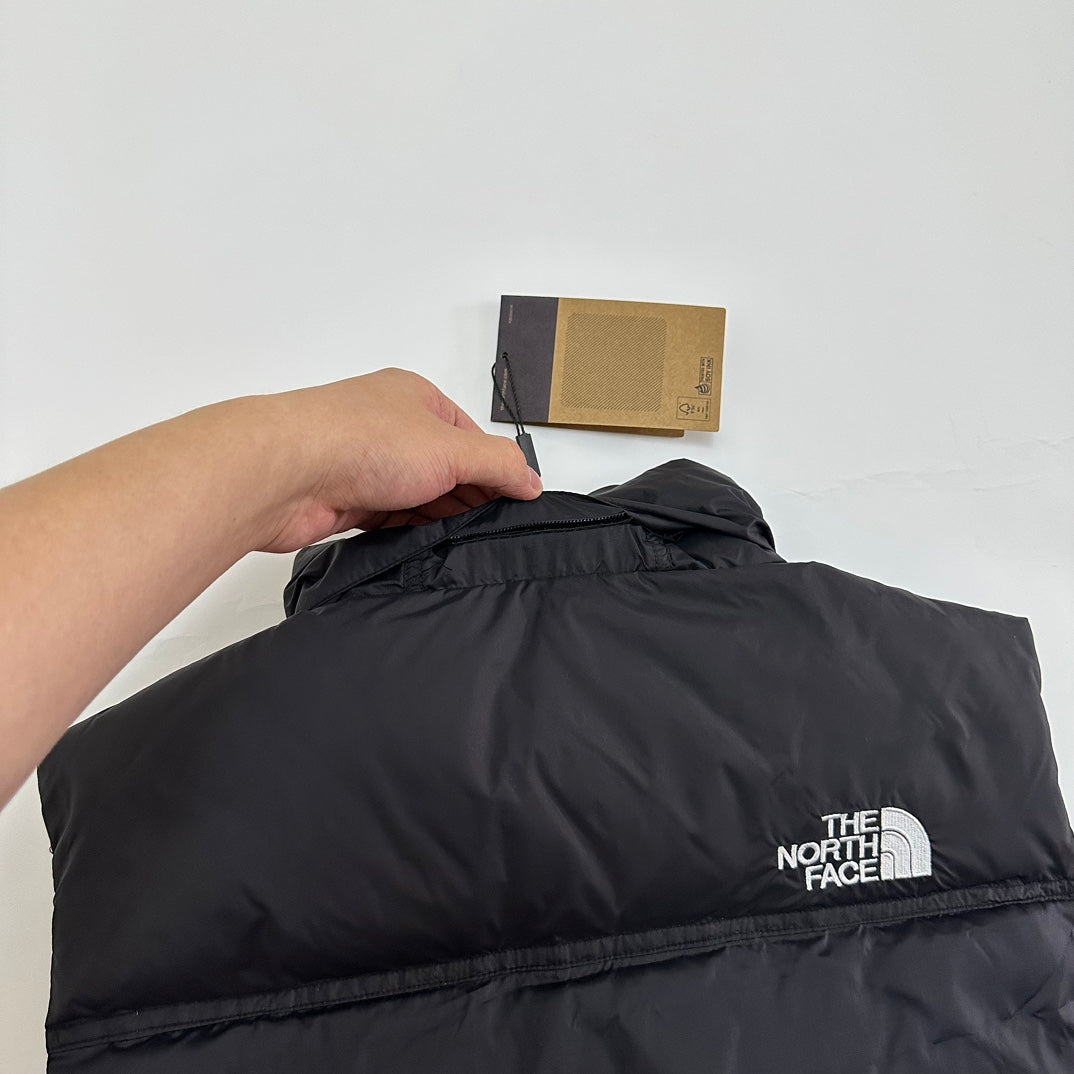 The North Face Black Puffer Vest Stylish Warm Winter Outerwear
