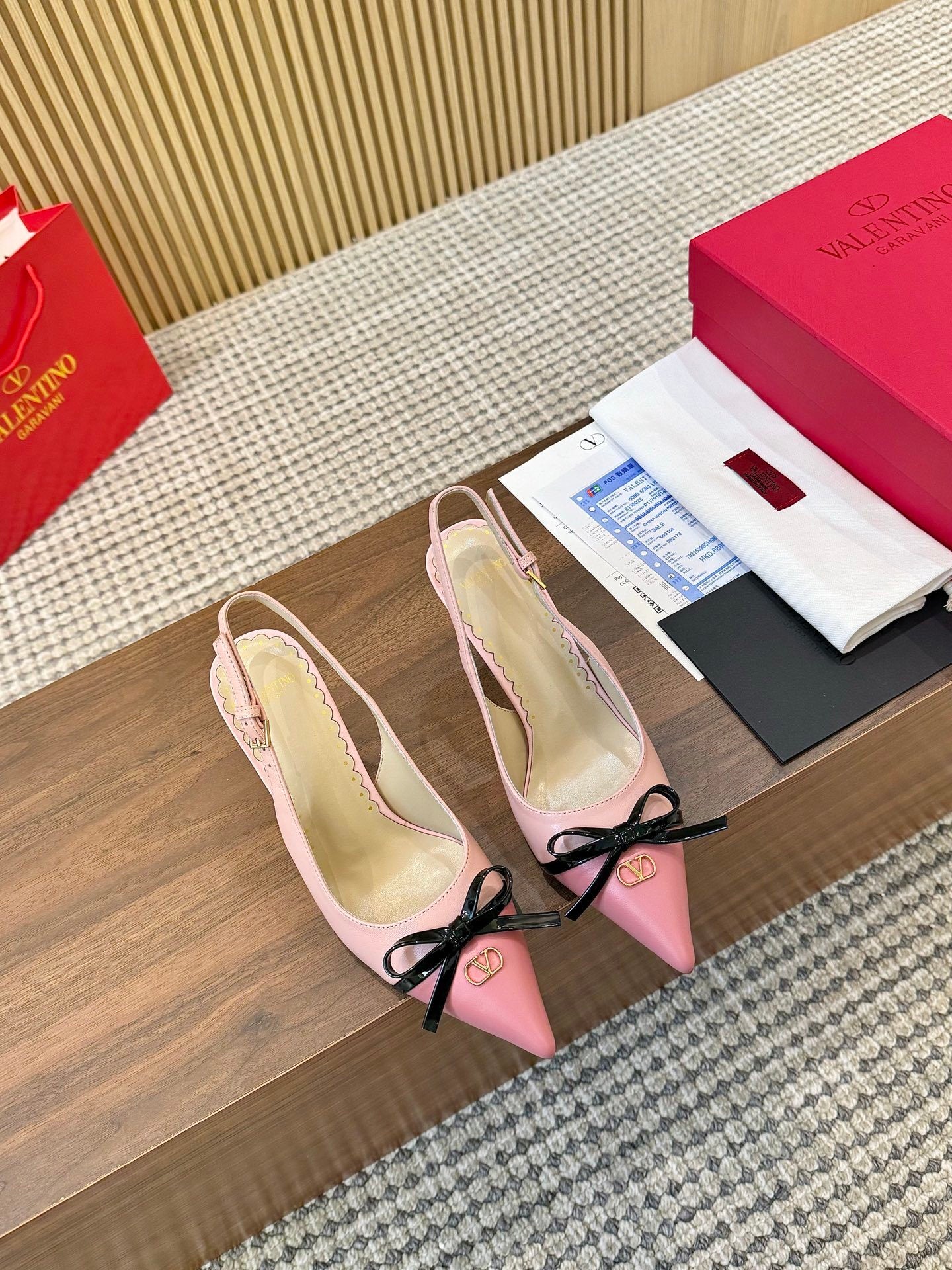 Valentino Women's Pointed Toe Bow High Heels Luxury Patent Leather Pumps