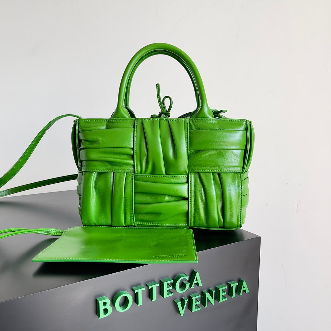 Bottega Veneta Burgundy Ruched Leather Tote Bag With Dual Handles And Adjustable Strap BV729042