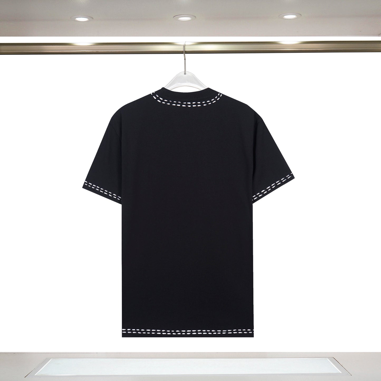 LOEWE Black/White Tee With Colorful Emblem And Stitch Detailing For Chic Streetwear