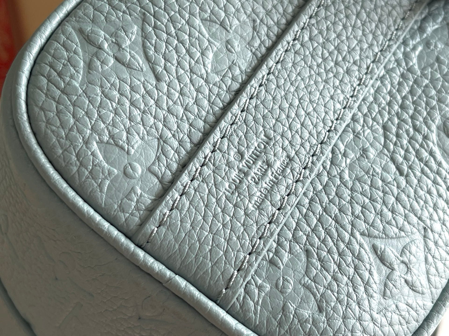 Gorgeous Light Blue Louis Vuitton Speedy Bandoulière Embossed Leather Handbag