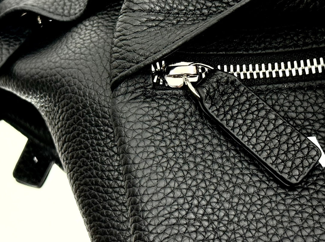 Black Balenciaga Waist Bag with Logo for Fashionable Daily Use Style No.406480