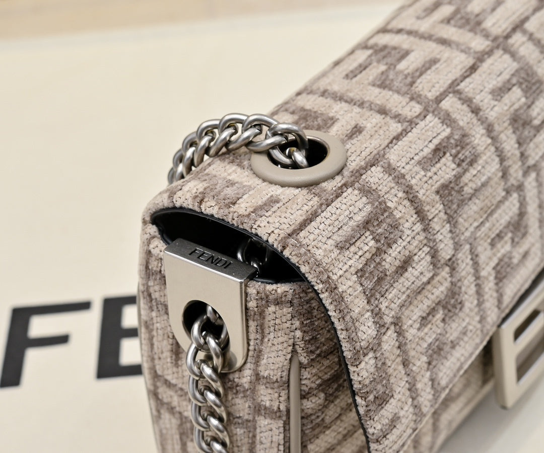 Elegant Fendi Baguette Bag With Signature FF Pattern And Chain Strap 008