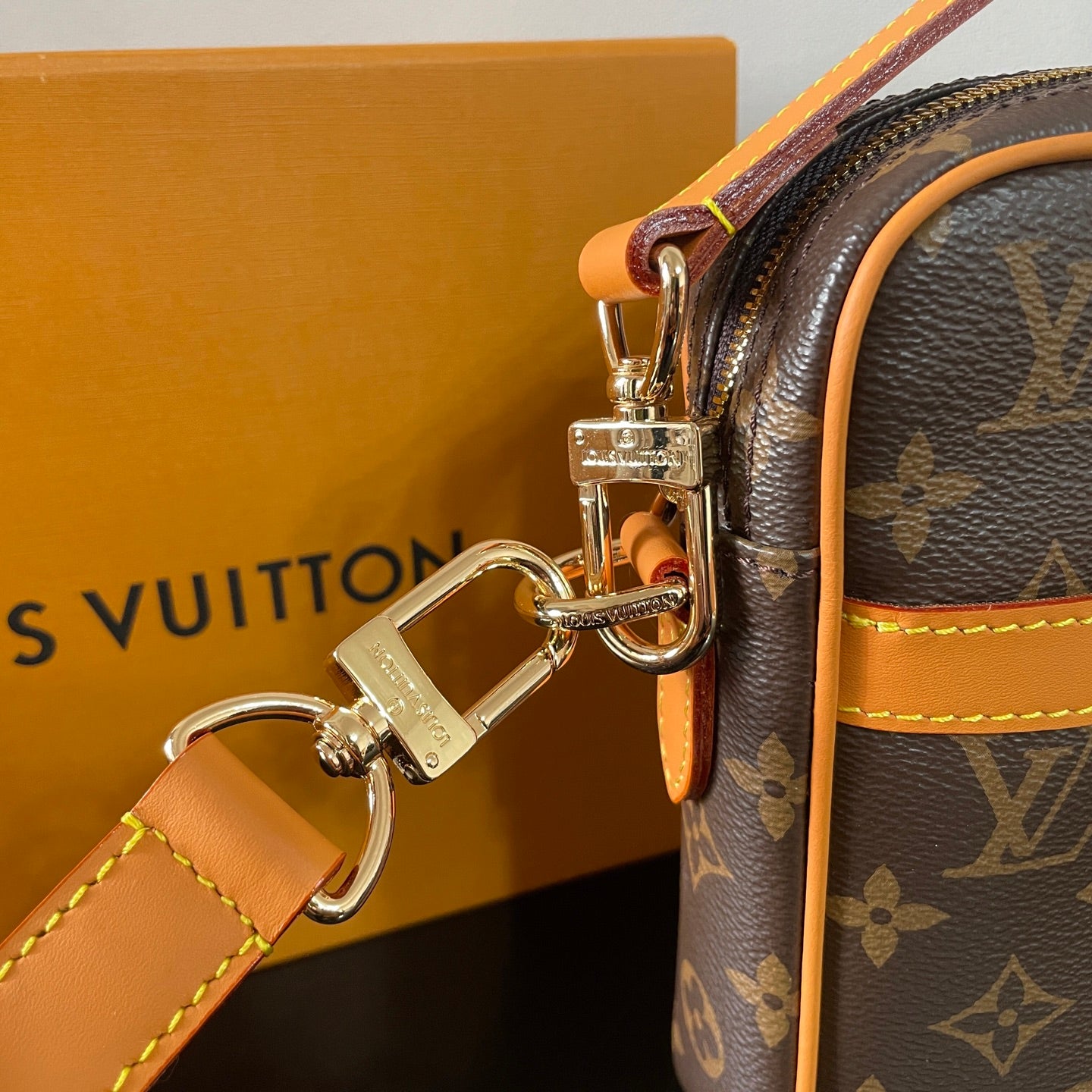 Louis Vuitton Monogram Canvas Crossbody Phone Bag Stylish Compact Accessory for Daily Use