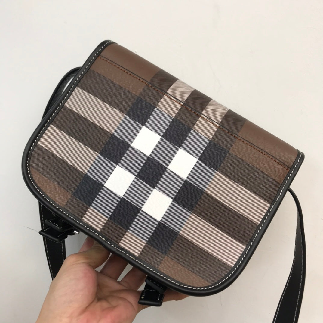 Classic Checkered Burberry Crossbody Bag With Buckle Details And Timeless Design Style No.80365521
