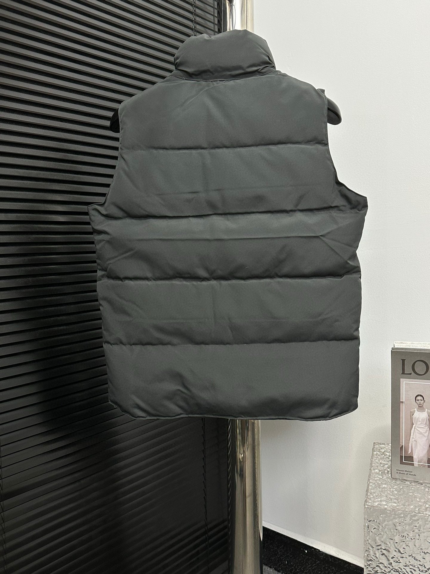 Canada Goose Dark Gray Down Vest: Stylish Warmth For Winter