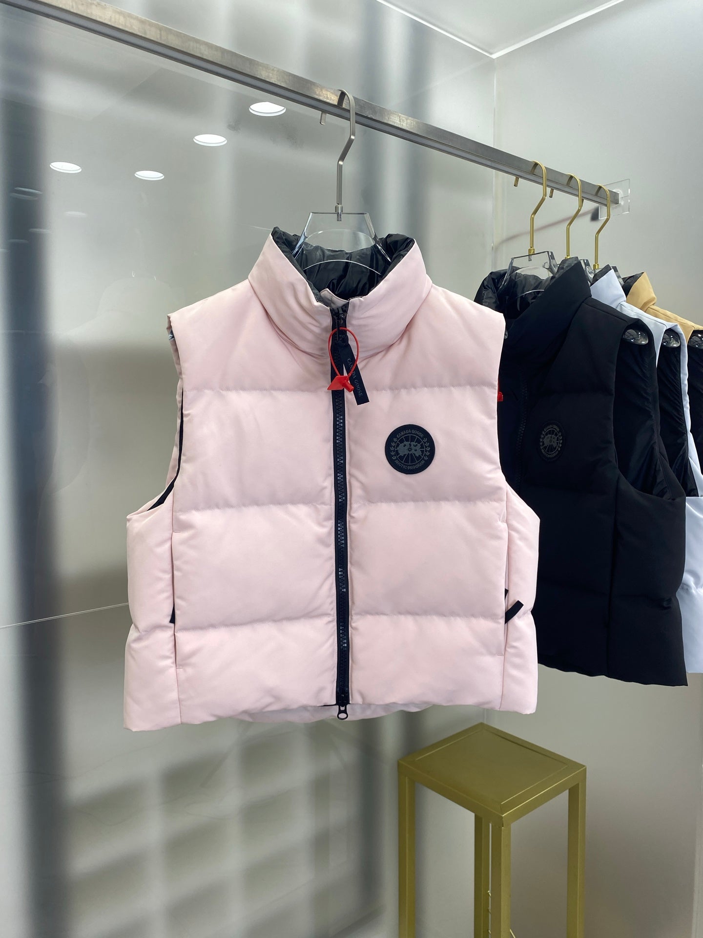 Women's Pink Canada Goose Style Down Vest: Fashionable Winter Essential