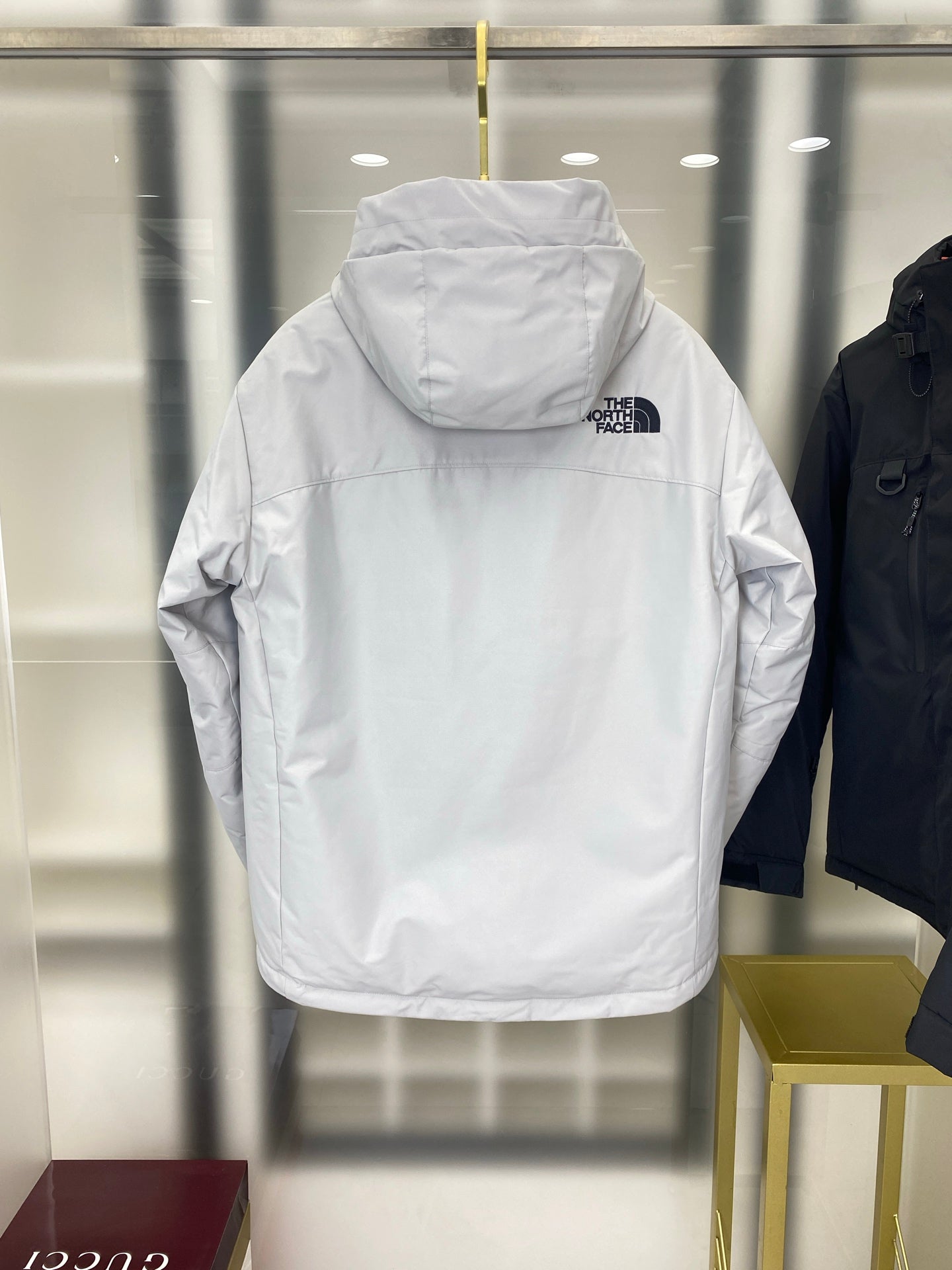 The North Face White Hooded Puffer Jacket Warm Outdoor Winter Coat