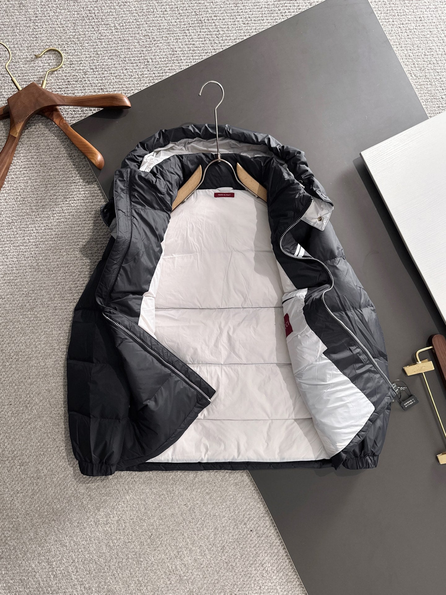 Gucci Black Hooded Down Jacket With Brand Logo Stripe