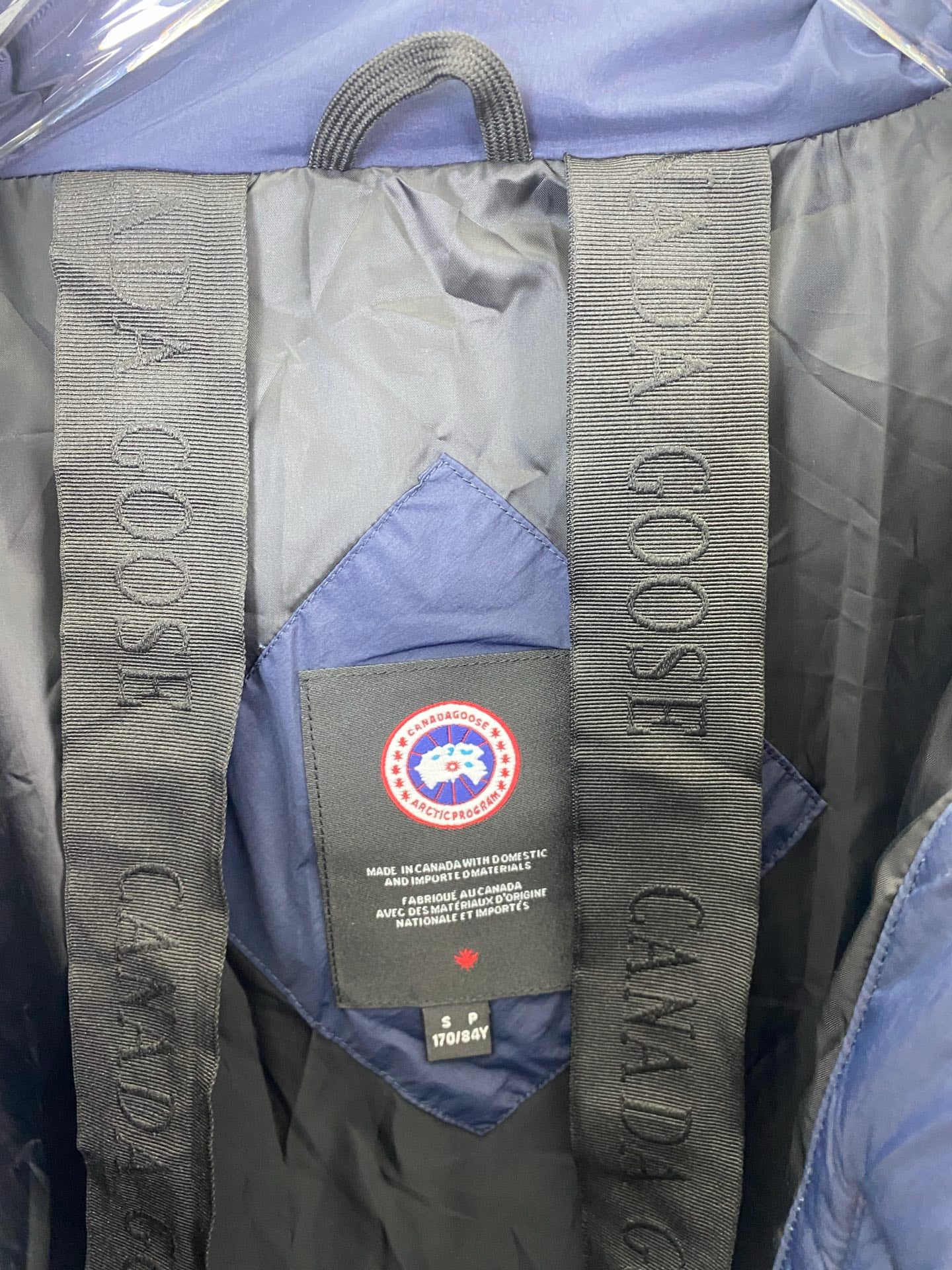 Canada Goose Grandview Women's Down Jacket For Winter Warmth