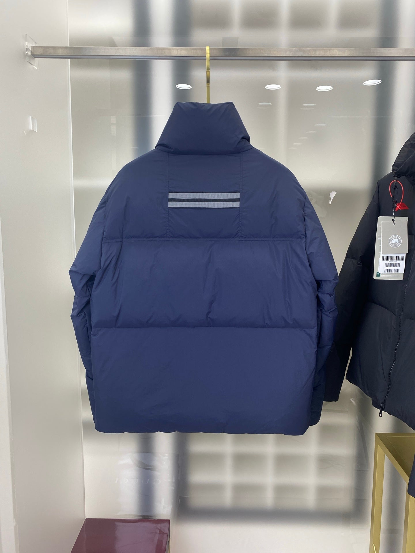 Canada Goose Grandview Women's Down Jacket For Winter Warmth