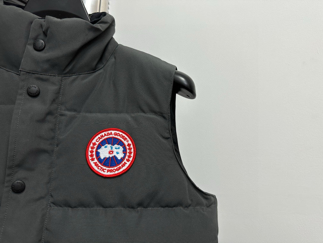 Canada Goose Dark Gray Down Vest: Stylish Warmth For Winter