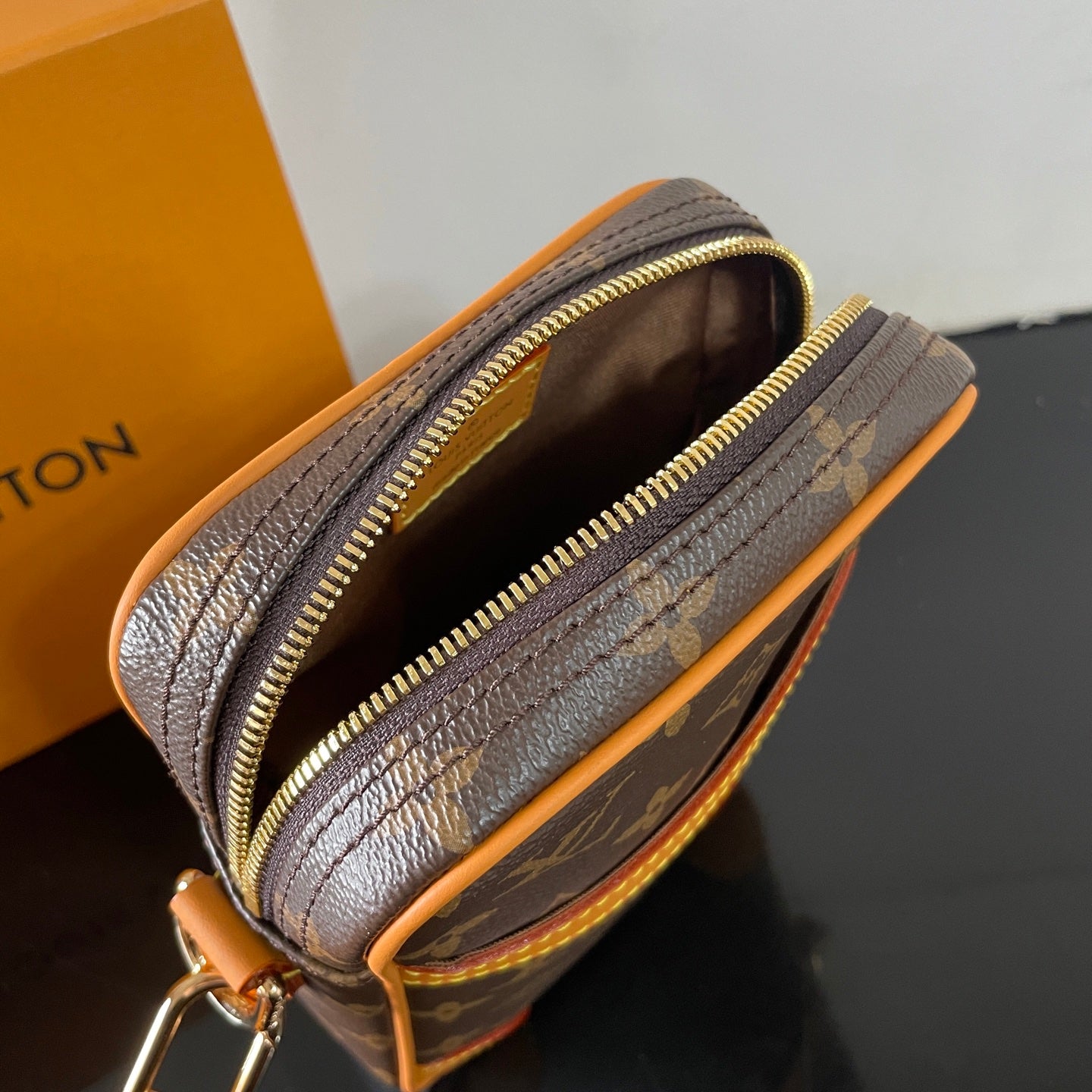 Louis Vuitton Monogram Canvas Crossbody Phone Bag Stylish Compact Accessory for Daily Use