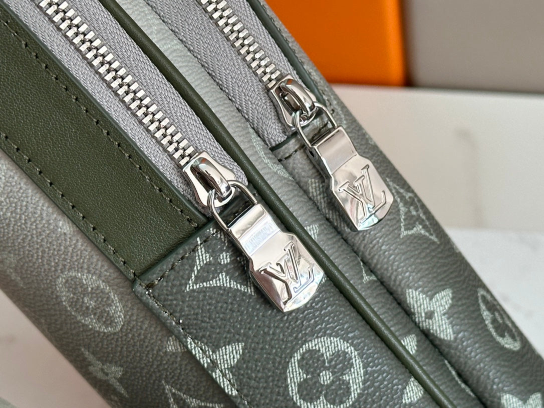 Stylish Louis Vuitton Gradient Monogram Sling Bag with Functional Design M47130