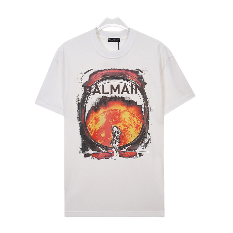 Balmain White/Black Tee With Cosmic Astronaut Graphic For Edgy High - Fashion Looks