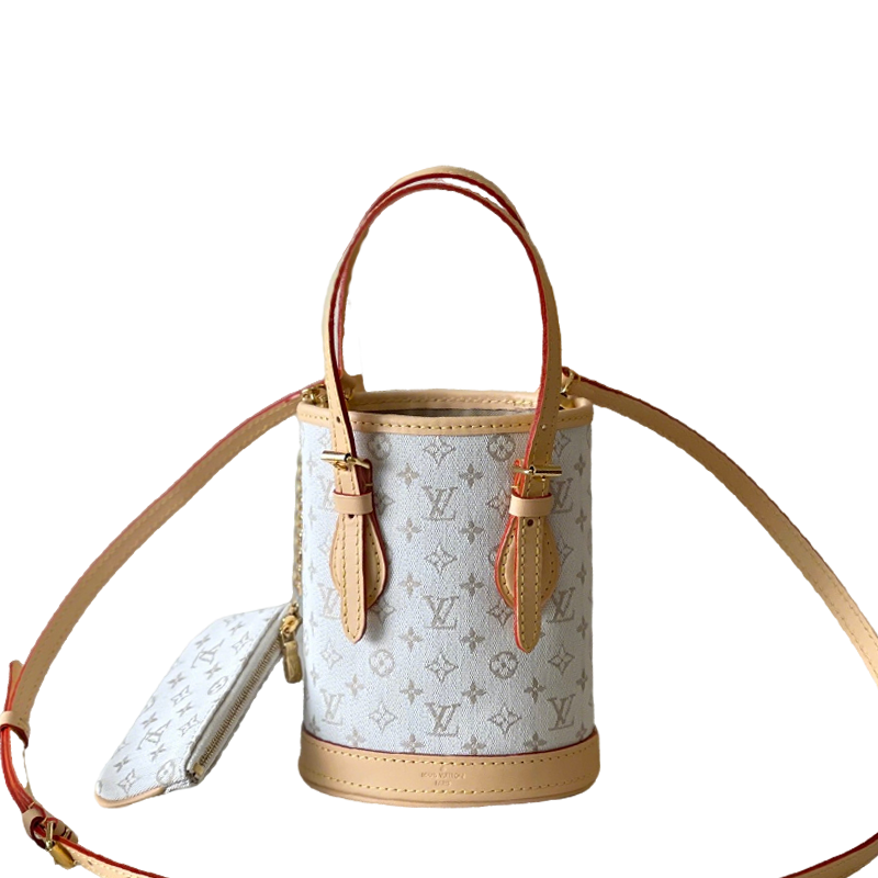 Elegant Louis Vuitton Bucket Bag with Signature Monogram and Detachable Pouch