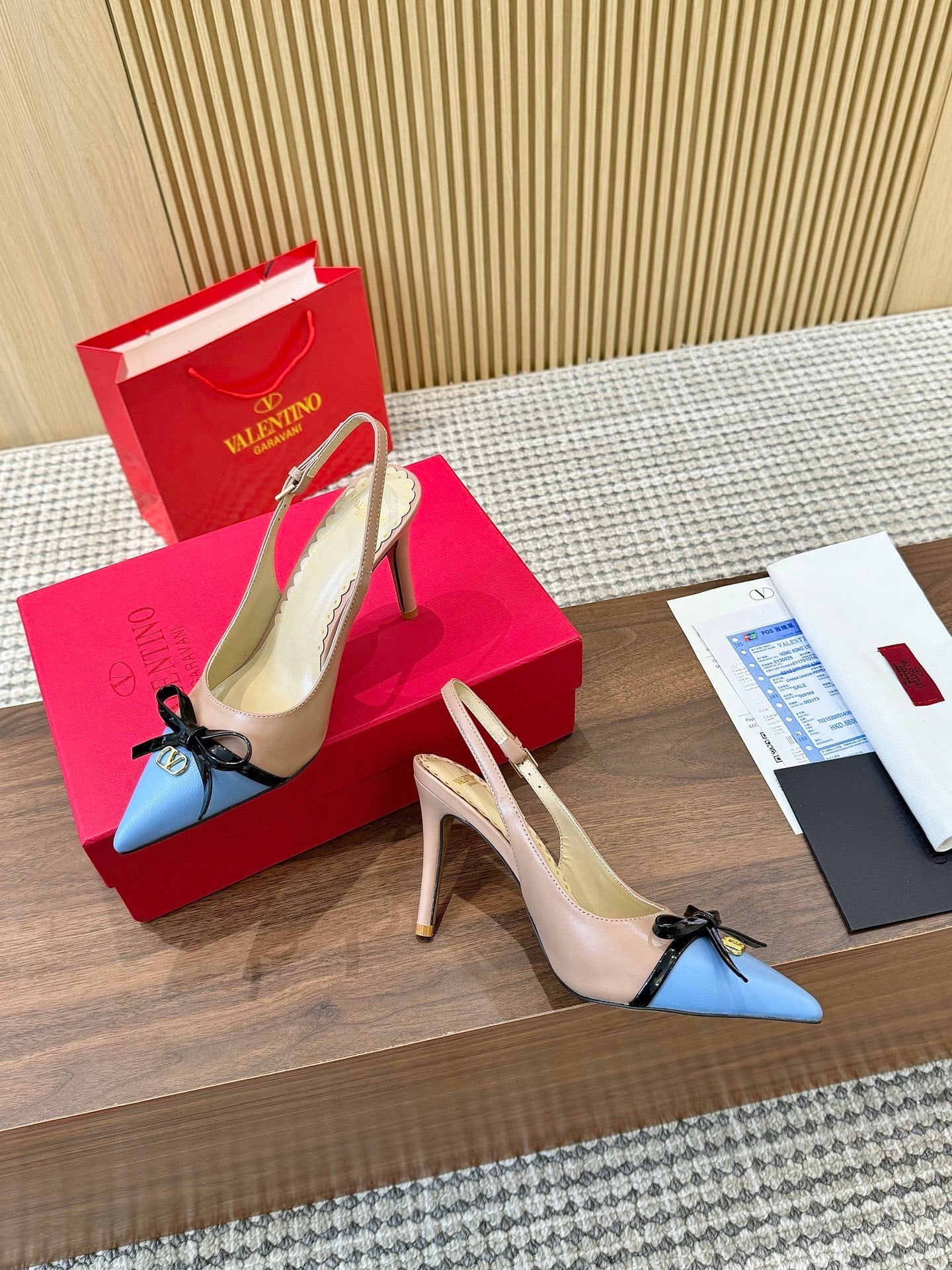 Valentino Women's Pointed Toe Bow High Heels Luxury Patent Leather Pumps