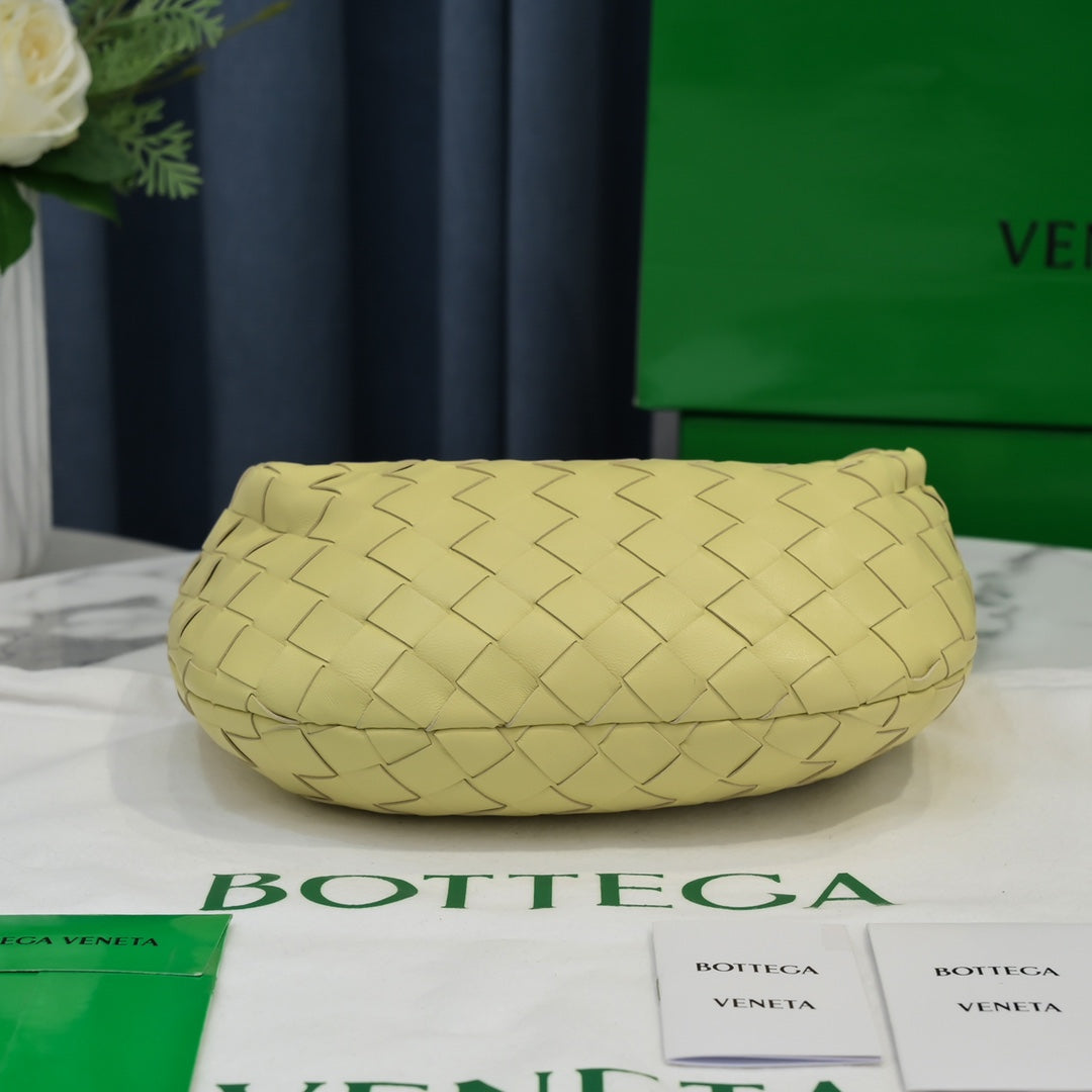 Bottega Veneta Jodie Bag in Light Green Intrecciato Leather with Knotted Handle Style No.6699