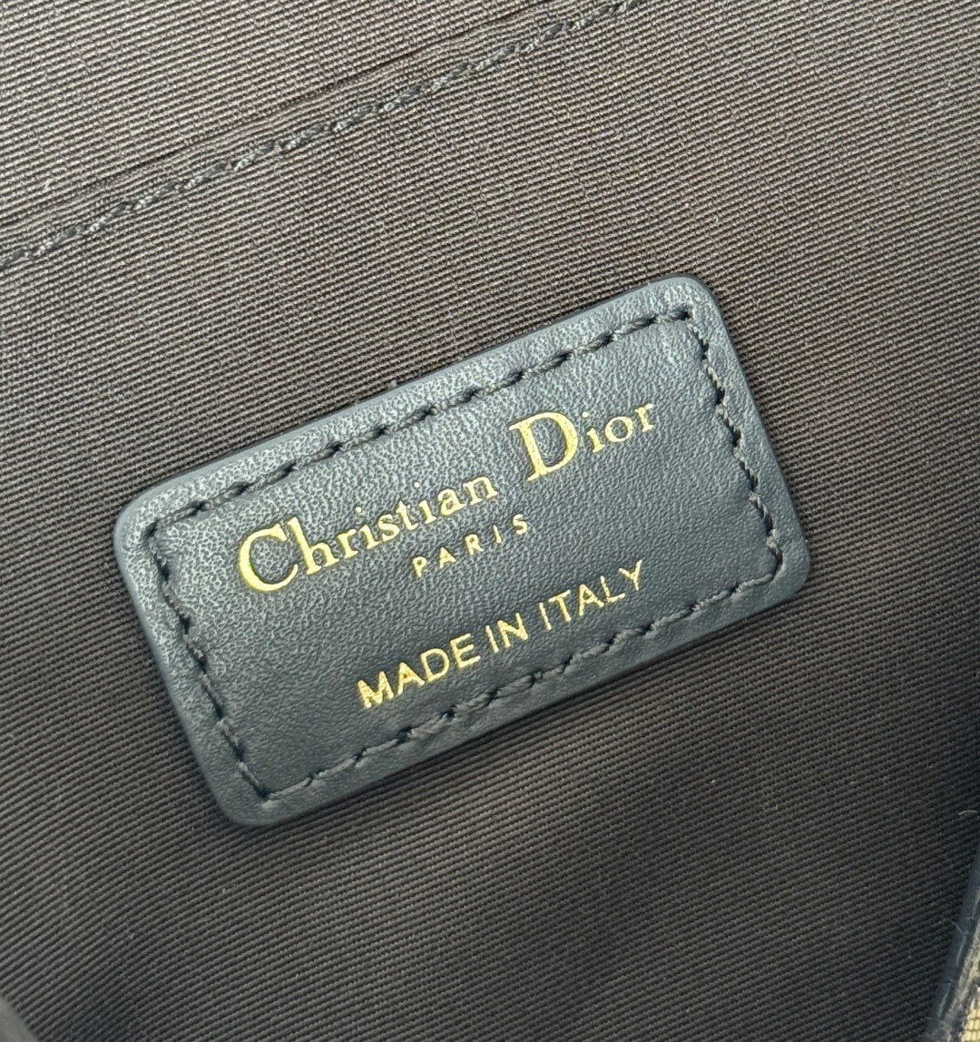 Elegant Dior Cosmetic Pouch With Signature Monogram And Gold - Tone Hardware m928