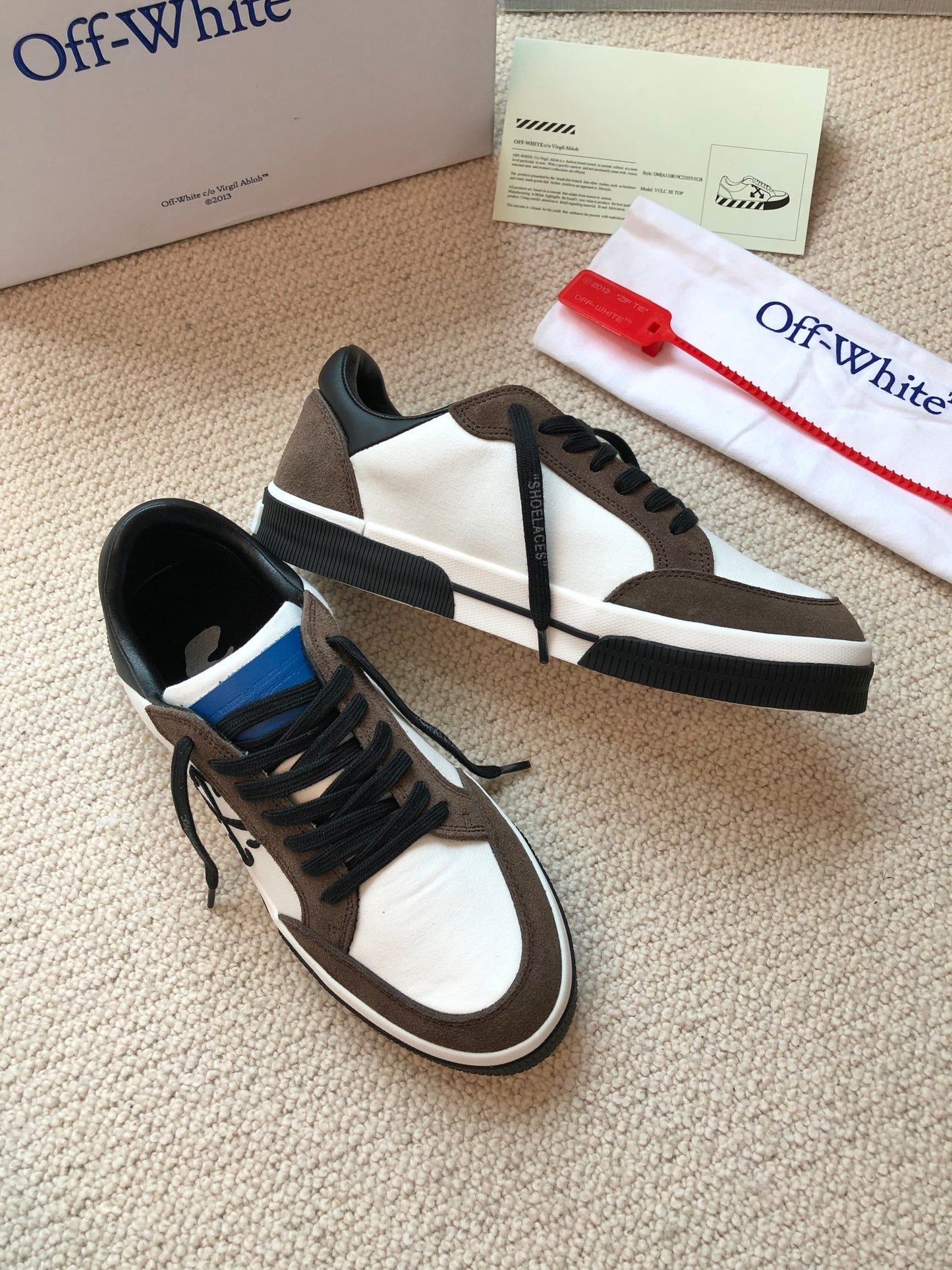 Off-White Arrow Unisex Casual Sneakers