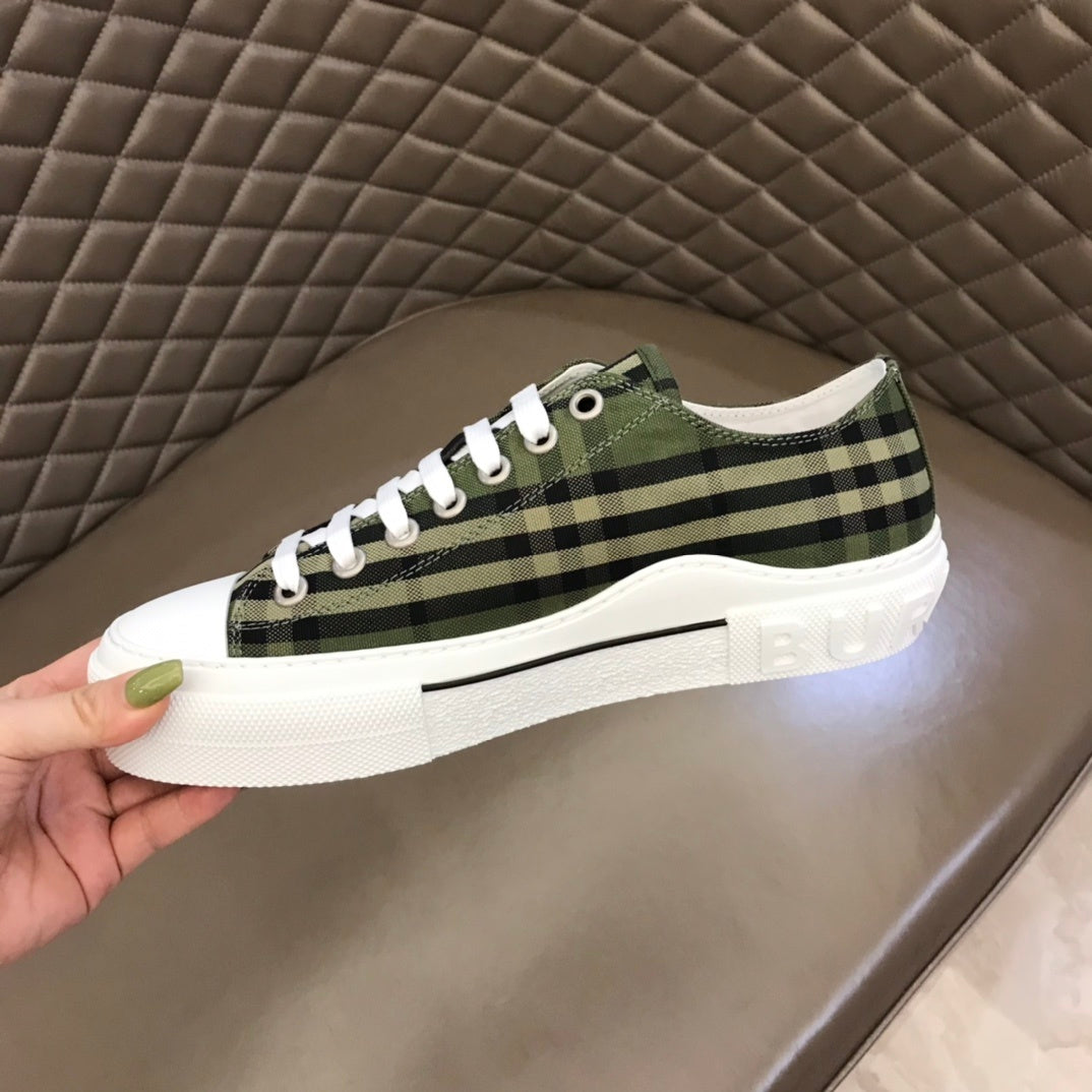Burberry Unisex Green Plaid Canvas Sneakers Trendy Comfortable Footwear For Men And Women With Distinctive Check Design