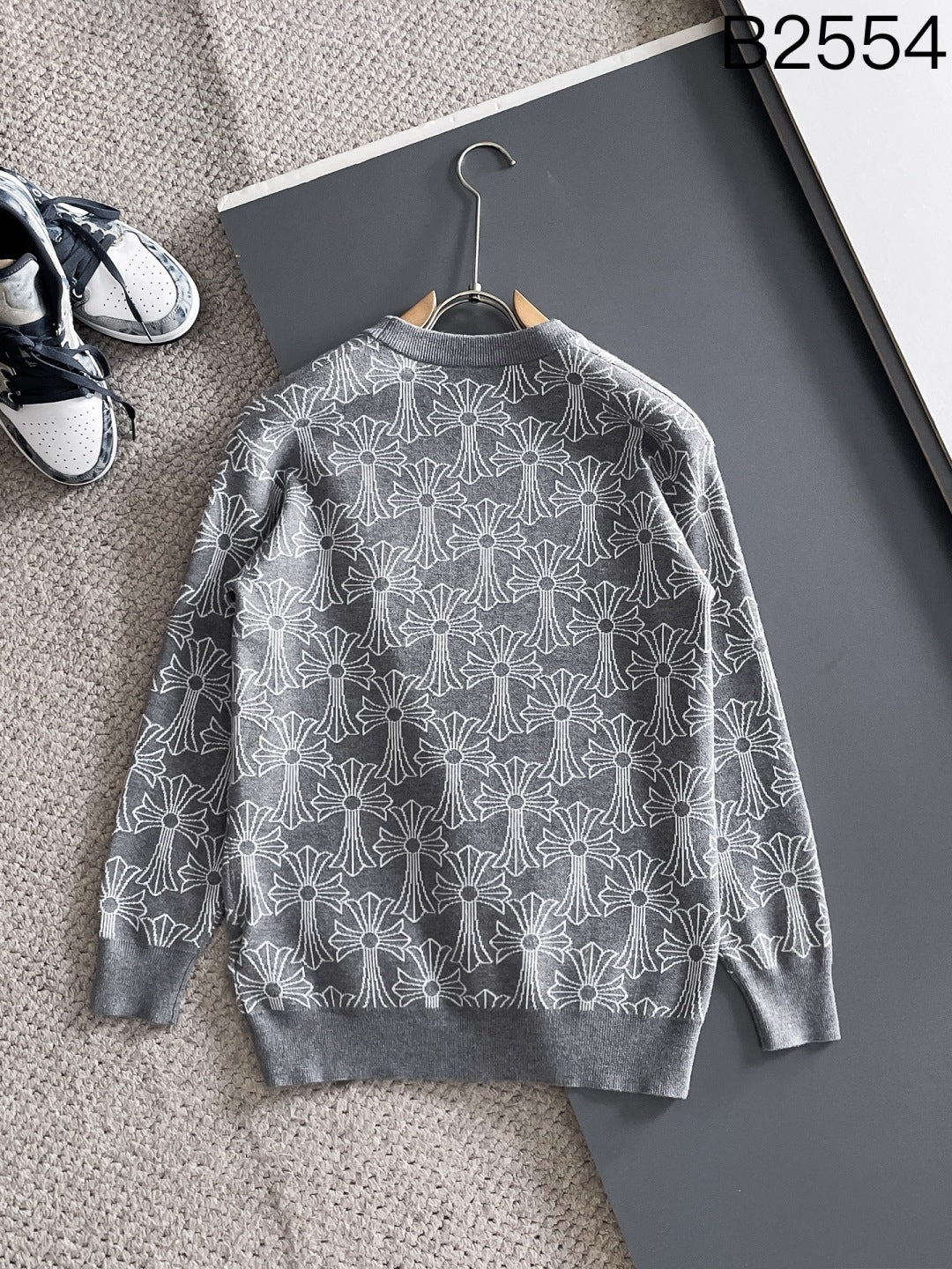 Chrome Hearts Style Grey Crew Neck Sweater With Cross Pattern And Tongue Emblem