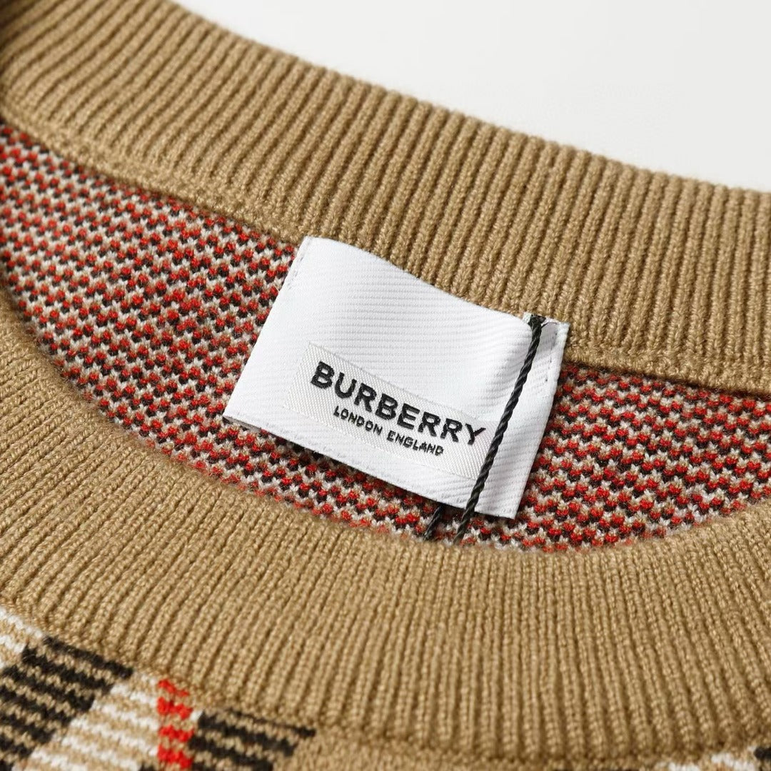 Burberry Men's Argyle Check Pattern Crew Neck Knitted Sweater