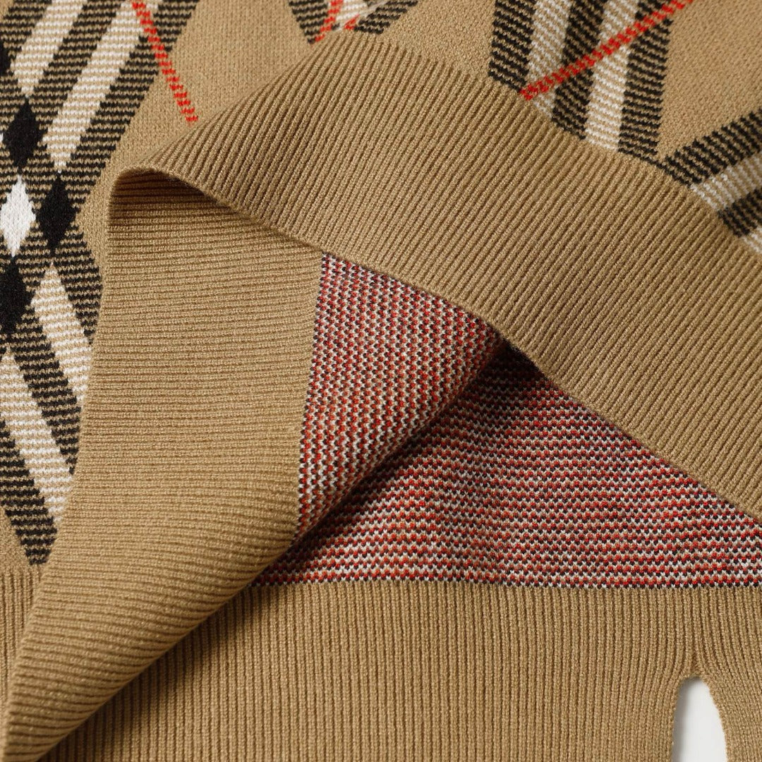 Burberry Men's Argyle Check Pattern Crew Neck Knitted Sweater