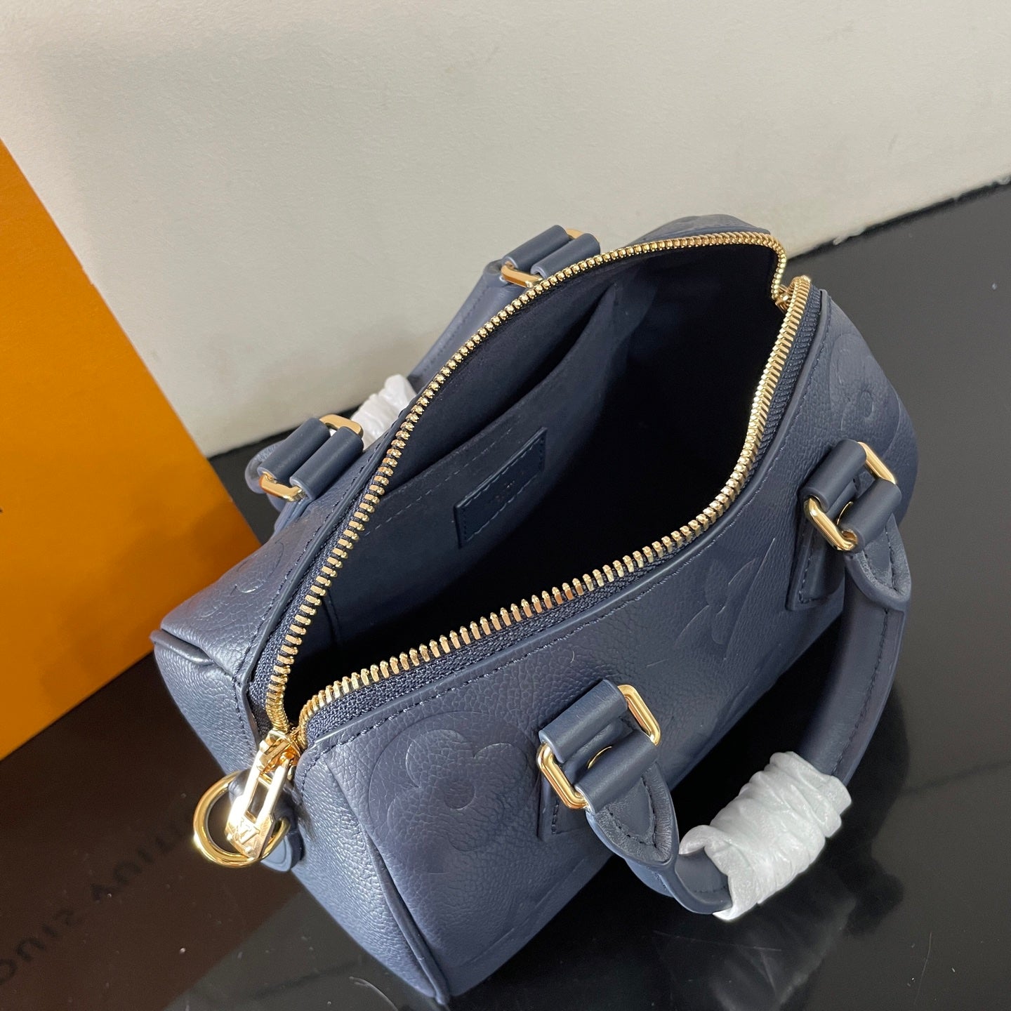 Elegant Louis Vuitton Speedy Bandoulière Bag In Navy Embossed Leather For Luxury Lovers