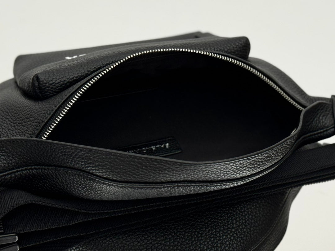 Black Balenciaga Waist Bag with Logo for Fashionable Daily Use Style No.406480