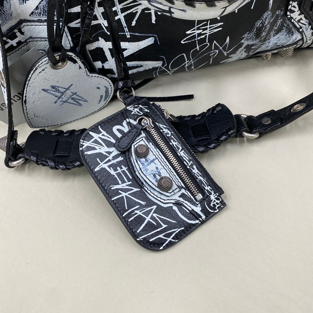 Balenciaga Graffiti - Printed Leather Handbag for Urban Fashion Enthusiasts Style No.385