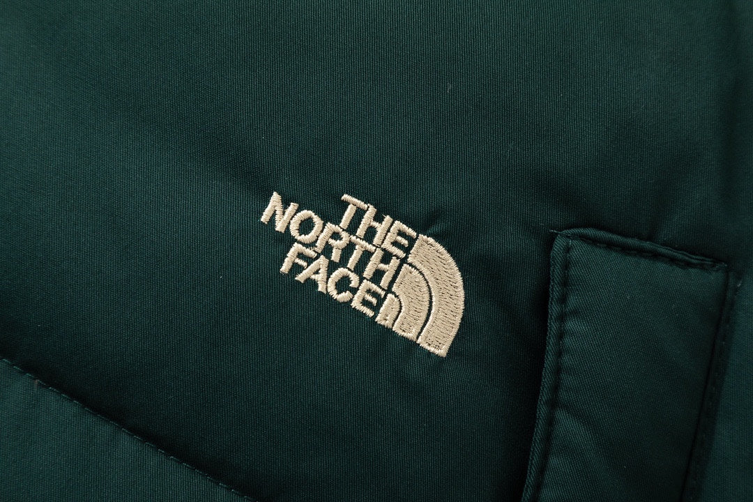 The North Face Dark Green Puffer Jacket Warm Winter Outerwear