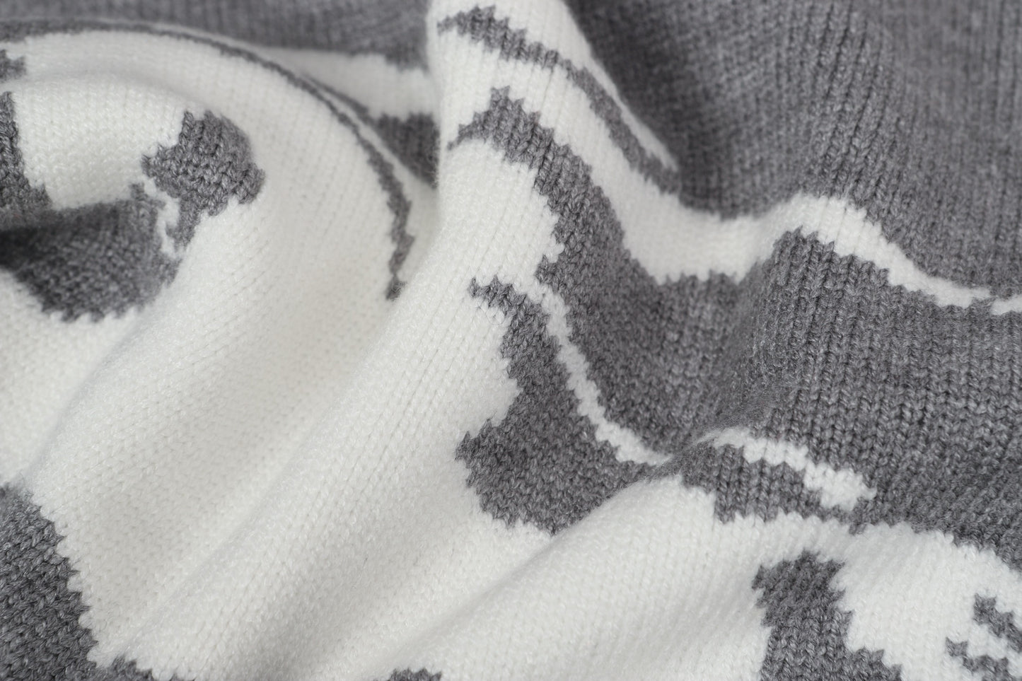 Burberry Men's Grey Crew Neck Sweater With Equestrian Print