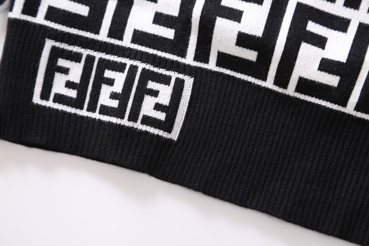 Fendi Black And White FF Pattern Crew Neck Long Sleeve Sweater
