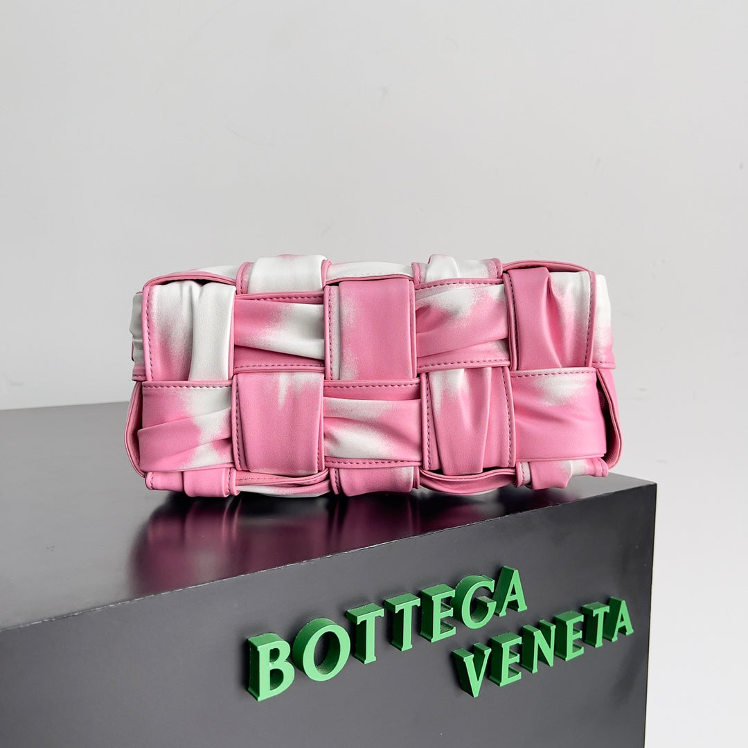 Bottega Veneta Pink And White Tie Dye Woven Leather Shoulder Bag For Trendy Fashionistas BV73622