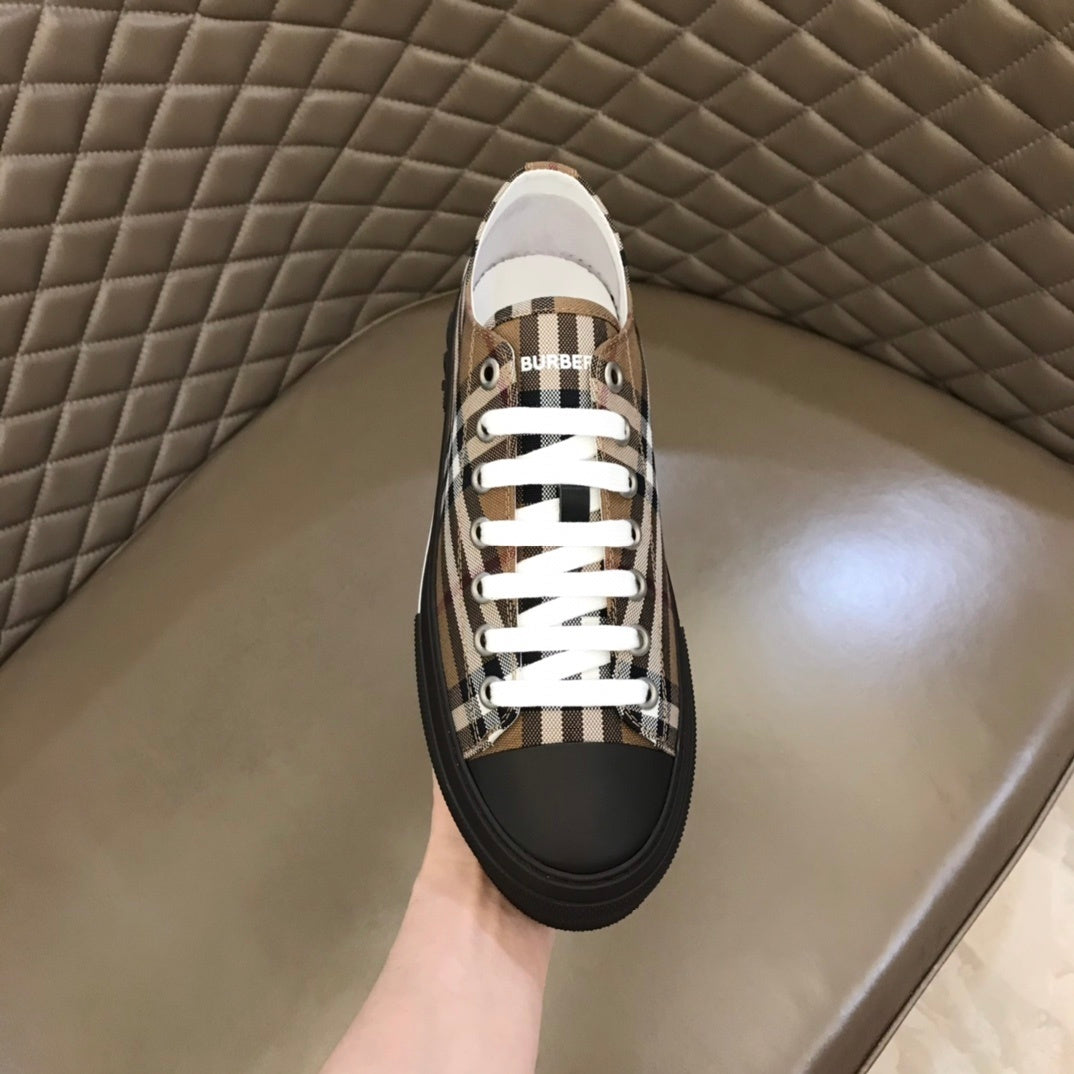 Burberry Unisex Plaid Canvas Sneakers Fashionable Versatile Footwear For Men And Women With Iconic Check Pattern
