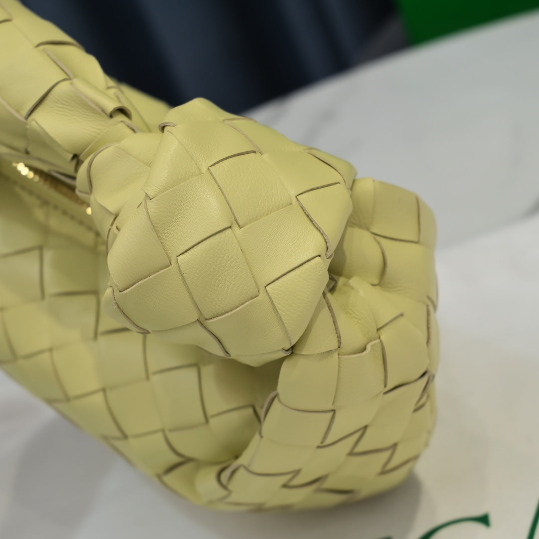 Bottega Veneta Jodie Bag in Light Green Intrecciato Leather with Knotted Handle Style No.6699