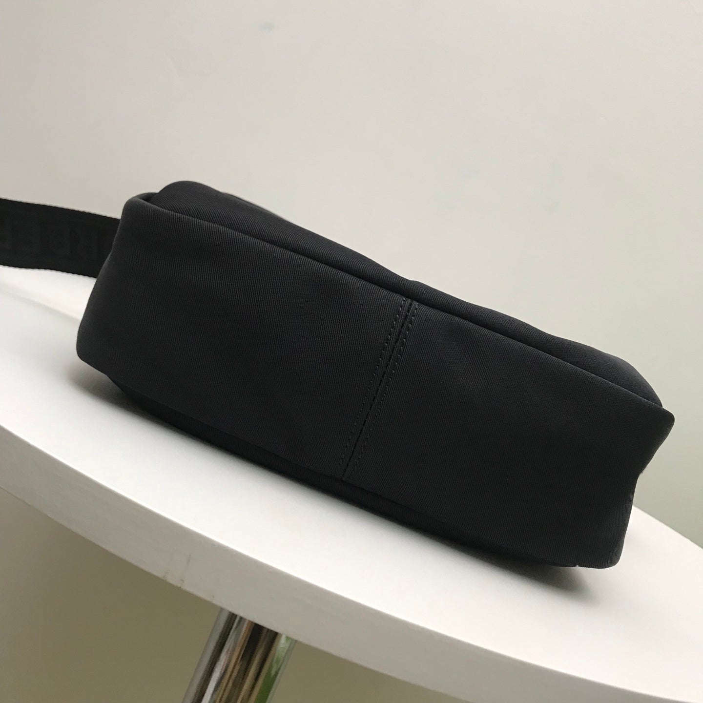 Classic Black Burberry Messenger Bag With Equestrian Knight Logo And Adjustable Strap Style No.265