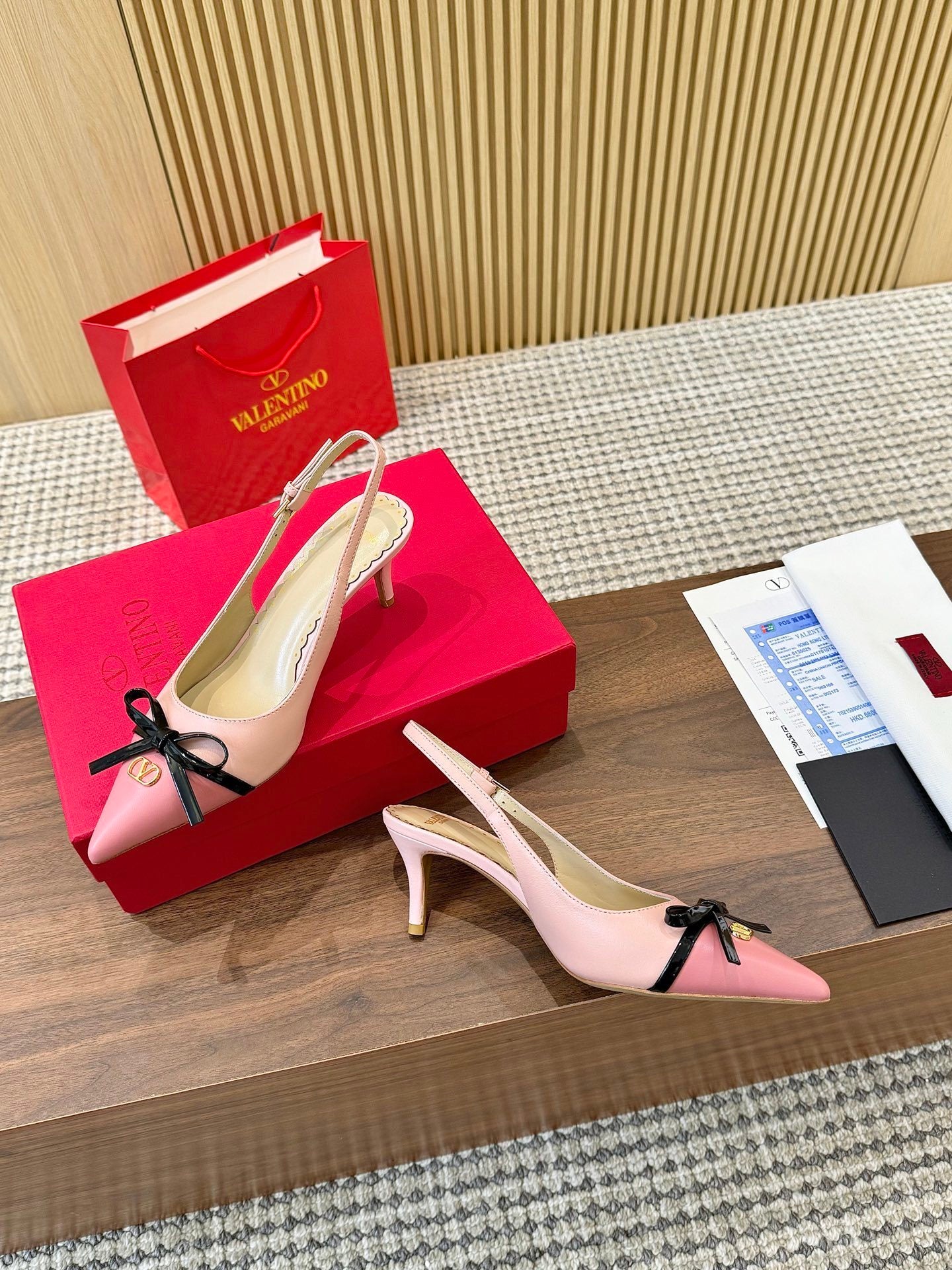Valentino Women's Pointed Toe Bow High Heels Luxury Patent Leather Pumps