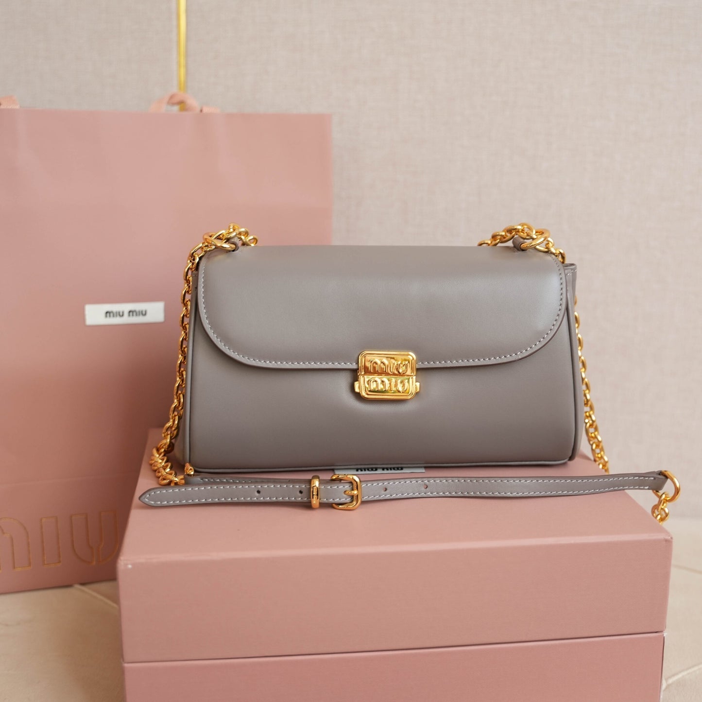 Miu Miu Brown Leather Crossbody Bag With Gold Chain Strap 5BD266